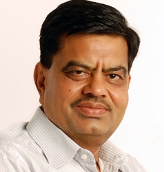Shri Mahender Aggarwal